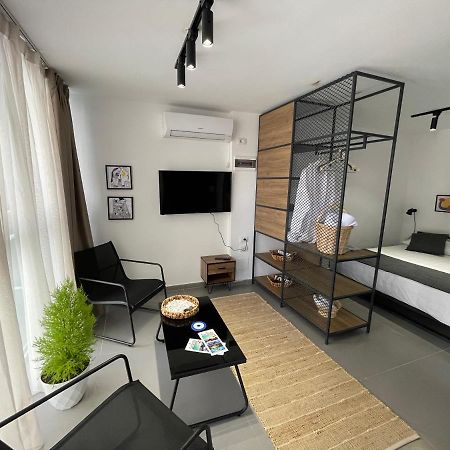 Vela Apartament 2 Sarande Bagian luar foto
