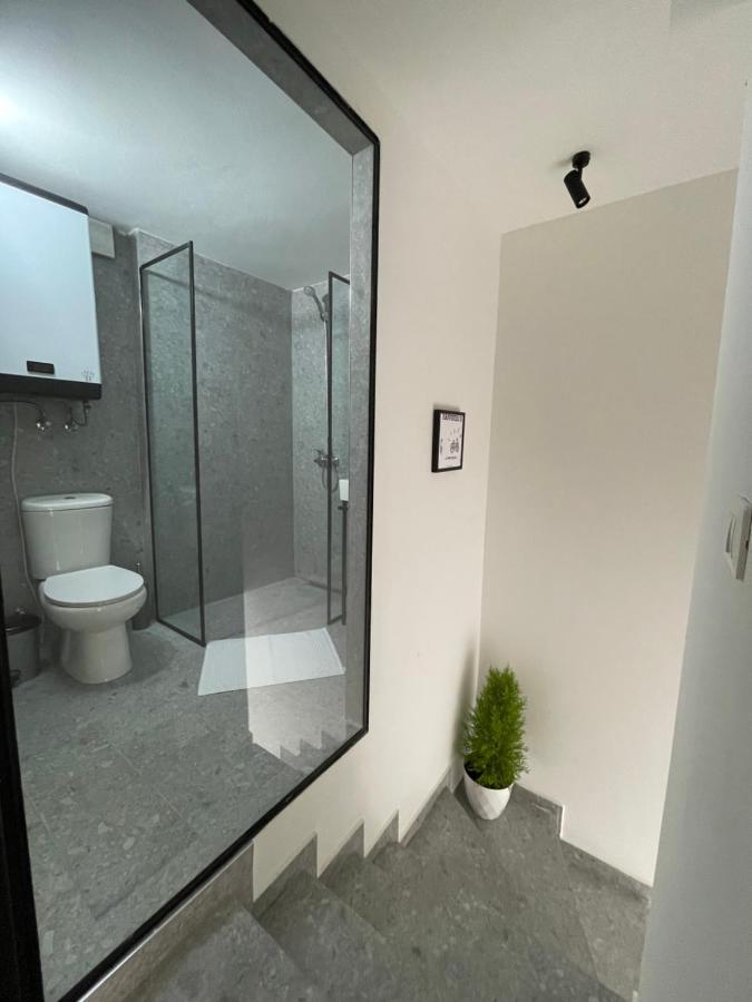 Vela Apartament 2 Sarande Bagian luar foto