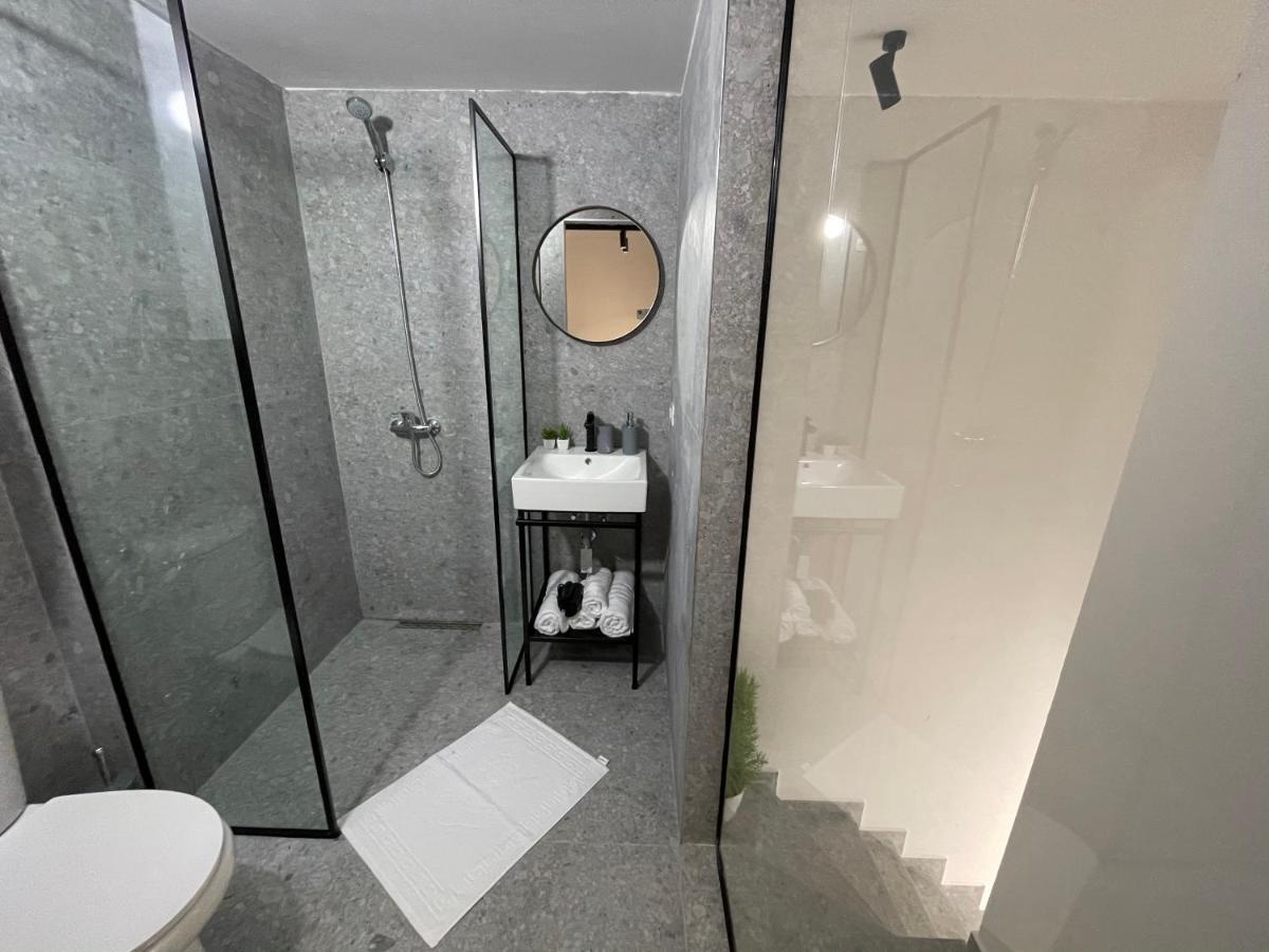 Vela Apartament 2 Sarande Bagian luar foto