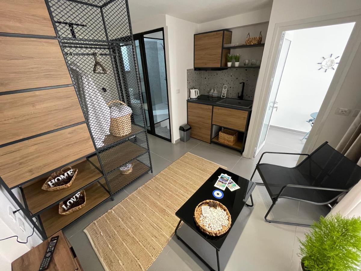 Vela Apartament 2 Sarande Bagian luar foto