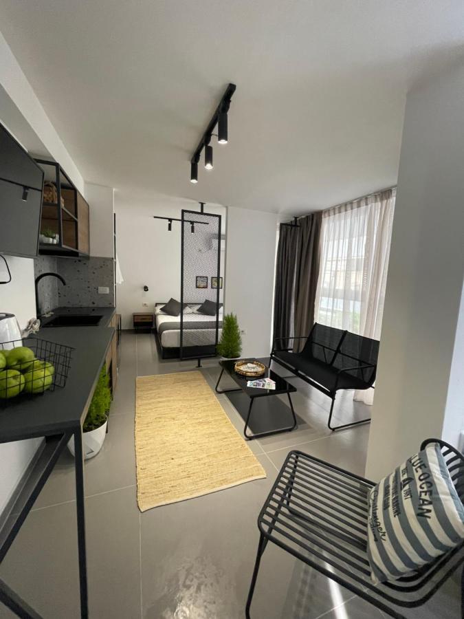 Vela Apartament 2 Sarande Bagian luar foto